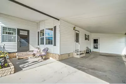 35131 McCulloughs Leap, Zephyrhills, FL 33541 - Photo 5