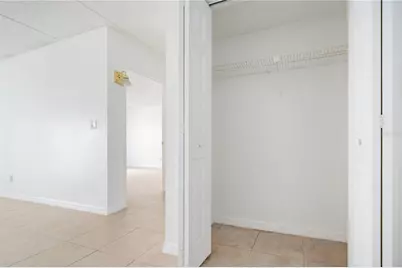 2860 Somerset Park Drive #103, Tampa, FL 33613 - Photo 7