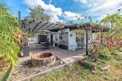 105 S Saint Cloud Avenue, Valrico, FL 33594 - Photo 5