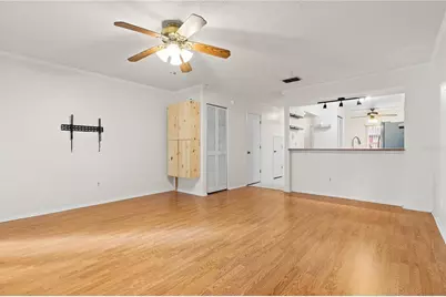 8411 Laurelon Place #10-3, Temple Terrace, FL 33637 - Photo 9