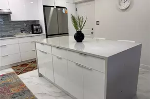 1390 Gulf Blvd, Clearwater Beach, FL 33767 - Photo 3