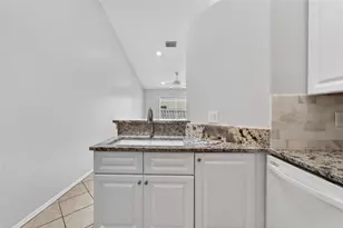 658 Green Valley Rd, Palm Harbor, FL 34683 - Photo 29