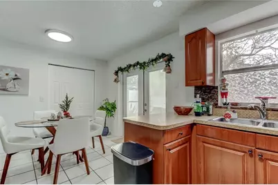 4729 E Serena Drive, Tampa, FL 33617 - Photo 9