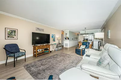 3010 59th Street S #302, Gulfport, FL 33707 - Photo 5
