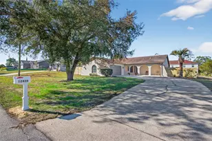 12435 Lola Dr, Spring Hill, FL 34608 - Photo 3