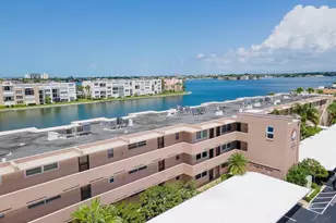 7540 Bay Island Dr S, South Pasadena, FL 33707 - Photo 3