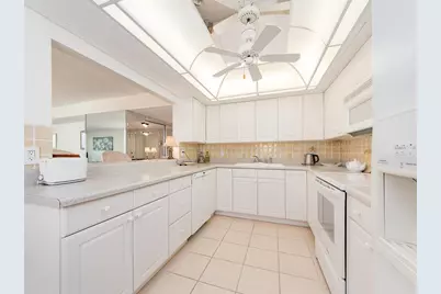 1430 Gulf Boulevard #110, Clearwater, FL 33767 - Photo 9