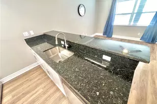 9105 Tudor Dr, Tampa, FL 33615 - Photo 9