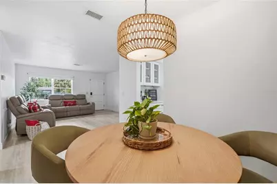 9402 N Newport Avenue, Tampa, FL 33612 - Photo 17