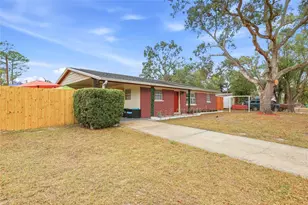 9402 N Newport Ave, Tampa, FL 33612 - Photo 49