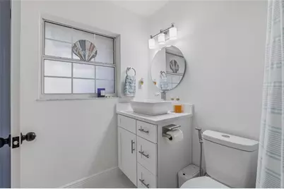 9402 N Newport Avenue, Tampa, FL 33612 - Photo 35