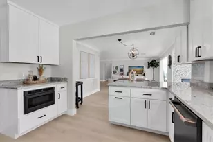 17352 Kennedy Dr, North Redington Beach, FL 33708 - Photo 15