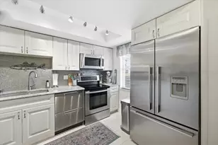 400 Glennes Ln, Dunedin, FL 34698 - Photo 7