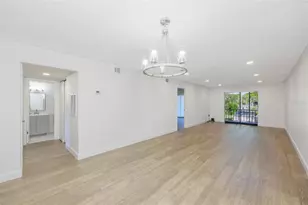 3656 Lake Bayshore Dr Bldg K, Bradenton, FL 34205 - Photo 9