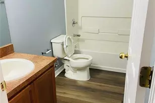 11658 Mango Ridge Blvd, Seffner, FL 33584 - Photo 9