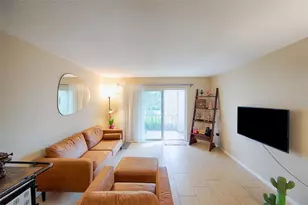 1860 Massachusetts Ave NE, Saint Petersburg, FL 33703 - Photo 7