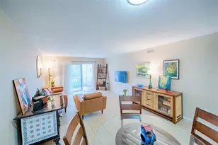 1860 Massachusetts Ave NE, Saint Petersburg, FL 33703 - Photo 5