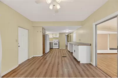 38644 Remora Avenue, Zephyrhills, FL 33542 - Photo 5