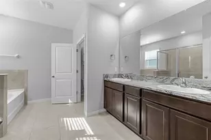 8635 Bower Bass Cir, Wesley Chapel, FL 33545 - Photo 29