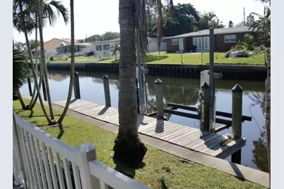 9570 Sun Isle Drive NE, Saint Petersburg, FL 33702 - Photo 15