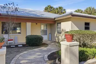 870 N Country Club Dr, Crystal River, FL 34429 - Photo 5