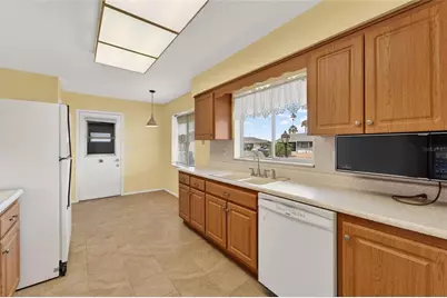 705 Churchill Place, Sun City Center, FL 33573 - Photo 31