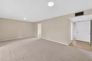 705 Churchill Pl, Sun City Center, FL 33573 - Photo 35