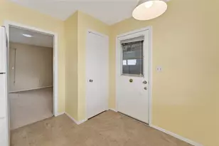 705 Churchill Pl, Sun City Center, FL 33573 - Photo 33