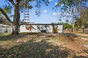 7019 50th Ave S, Tampa, FL 33619 - Photo 11