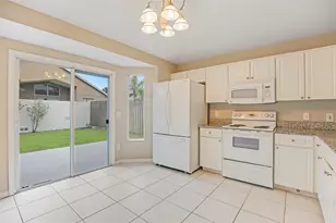 8309 Quarter Horse Dr, Riverview, FL 33578 - Photo 9
