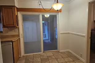 812 Augusta Dr, Sun City Center, FL 33573 - Photo 11