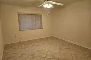 812 Augusta Dr, Sun City Center, FL 33573 - Photo 17