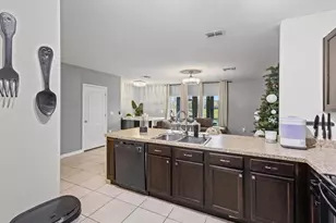 347 Arbor Lakes Dr, Davenport, FL 33896 - Photo 7