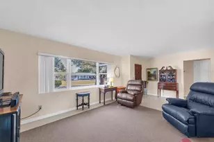 1824 Chateau Dr W, Clearwater, FL 33756 - Photo 5