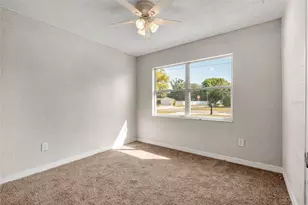 6634 13th St N, Saint Petersburg, FL 33702 - Photo 17