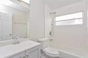 304 Sir Lawrence Dr, Sanford, FL 32773 - Photo 13