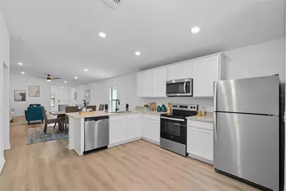 1333 Barnacle Bay Place, Tampa, FL 33619 - Photo 11