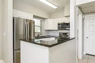 3521 Schwalbe Dr, Sarasota, FL 34235 - Photo 5