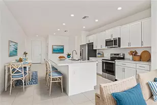 2262 WASHINGTON PALM CT, Bradenton, FL 34212 - Photo 7