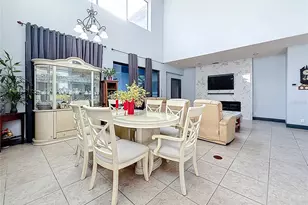 2679 Lakebreeze Ln S, Clearwater, FL 33759 - Photo 13