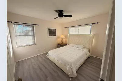 830 47th Avenue N, Saint Petersburg, FL 33704 - Photo 5