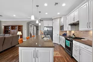 11233 Sandhill Preserve Dr, Sarasota, FL 34238 - Photo 9