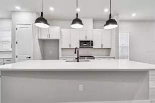 3137 4th Ter N, Saint Petersburg, FL 33713 - Photo 11