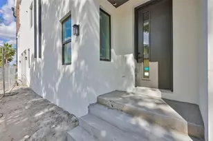 310 W Columbus Dr, Tampa, FL 33602 - Photo 3