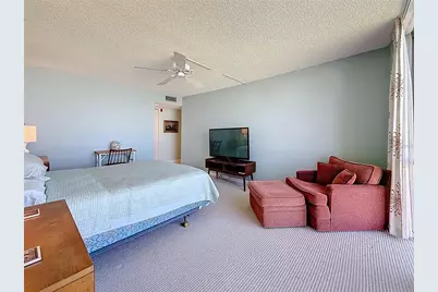 Key Capri Key Capri #301, Treasure Island, FL 33706 - Photo 41