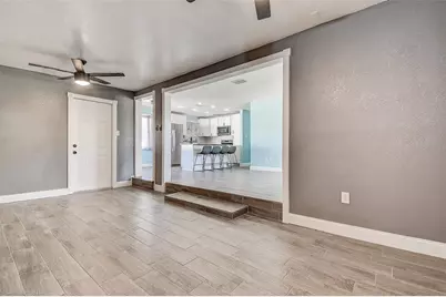 7583 Meadowlawn Drive N, Saint Petersburg, FL 33702 - Photo 15