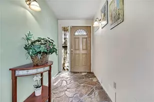 4712 E Temple Heights Rd, Tampa, FL 33617 - Photo 7