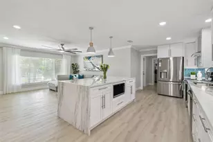 3922 Fontainebleau Dr, Tampa, FL 33634 - Photo 15