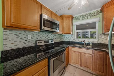 2424 W Tampa Bay Boulevard #D205, Tampa, FL 33607 - Photo 7