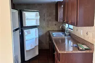 4643 Hollingsworth Ave, Sarasota, FL 34233 - Photo 5